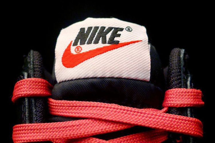 Nike Dunk CMFT Bred