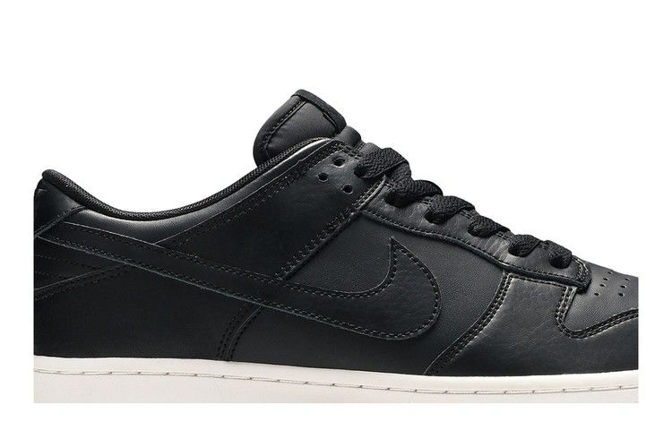 Nike Dunk Low Black/Black-White