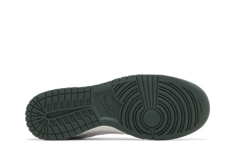 Nike Dunk Low Retro SE Photon Dust Vintage Green
