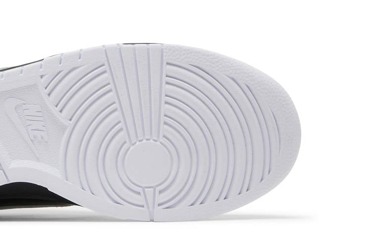 Nike Dunk Low Retro Reverse Panda