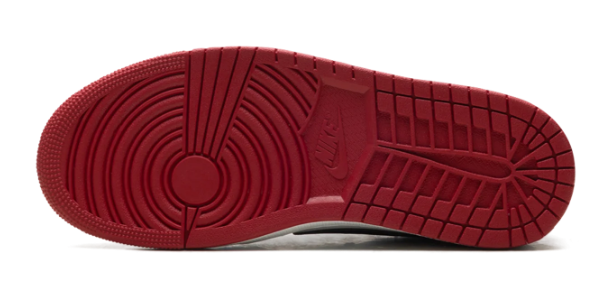 Air Jordan 1 Retro Low OG 'Chicago' Sneakers (2025) | HQ6998-600
